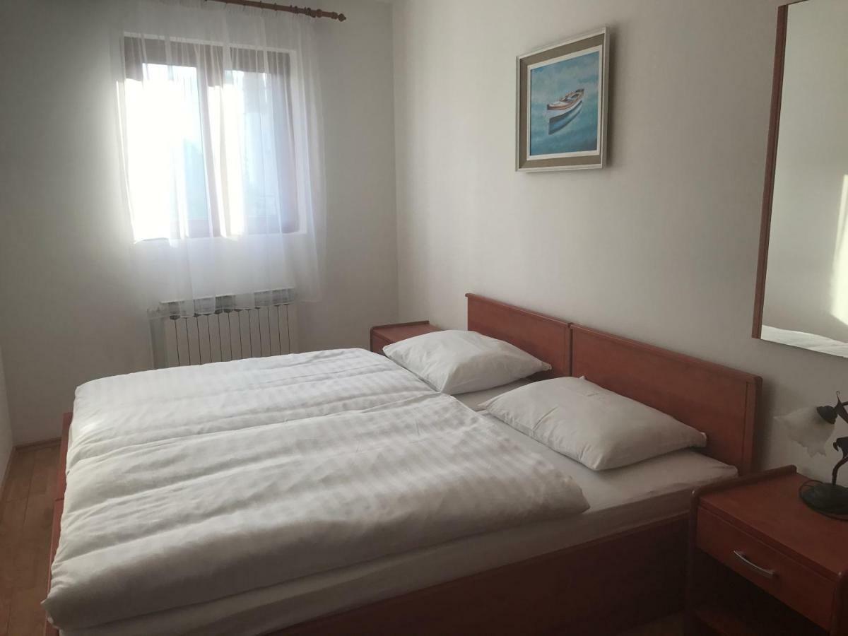 Apartment Pulic Rab Town Buitenkant foto