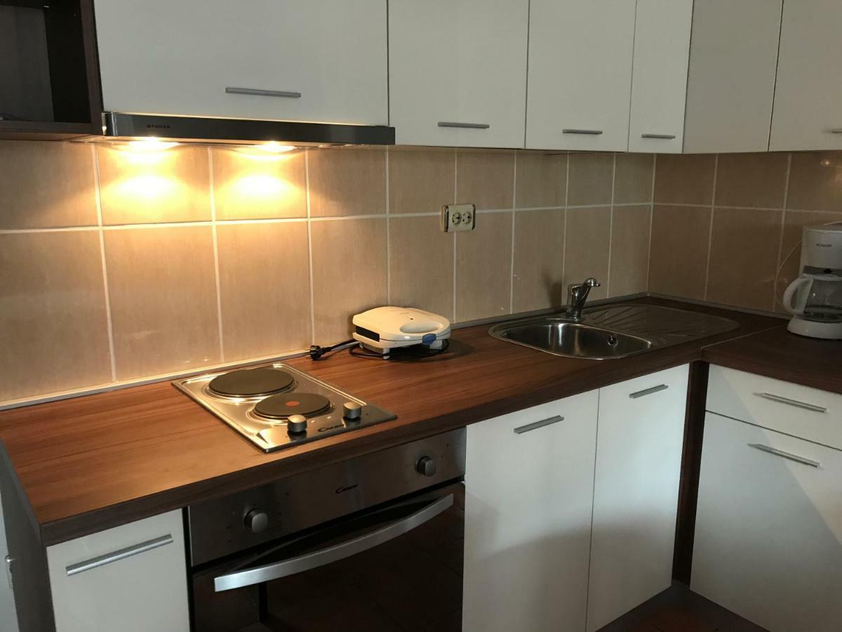 Apartment Pulic Rab Town Buitenkant foto
