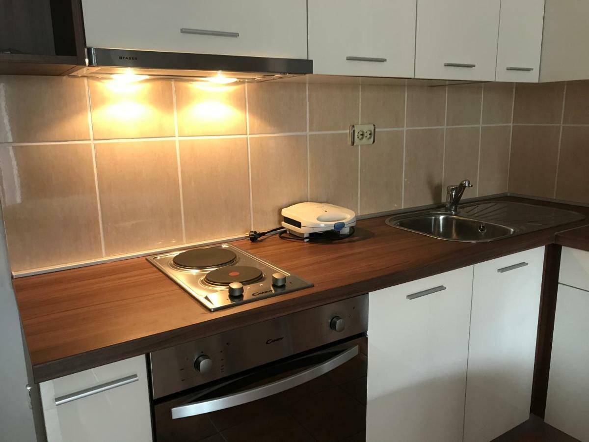 Apartment Pulic Rab Town Buitenkant foto