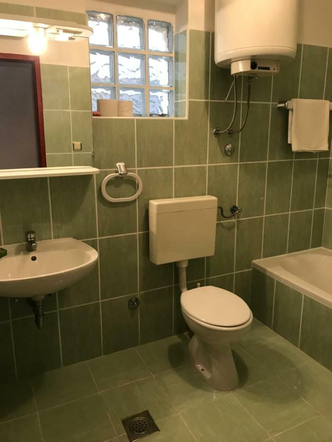 Apartment Pulic Rab Town Buitenkant foto